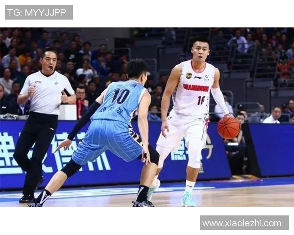 广州足球队以70分领跑世界锦标赛积分榜展现强劲实力