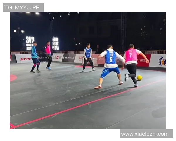 足球明星与路人激情对决街头足球赛引发热潮 足球明星与路人激情对决街头足球赛引发热潮